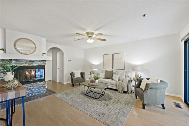 984 Waverly Cmn, Livermore, CA 94551