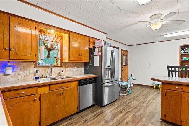 5772 HIGHWAY 107 Highway, Pineville, LA 71360