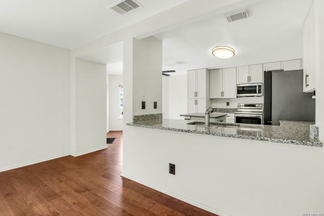 5923 WALNUT MILL DR, San Antonio, TX 78244