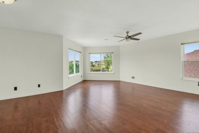 5923 WALNUT MILL DR, San Antonio, TX 78244
