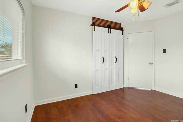 5923 WALNUT MILL DR, San Antonio, TX 78244