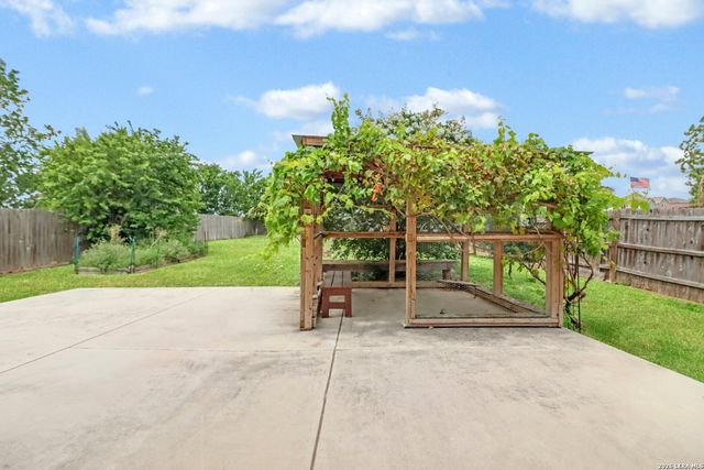 5923 WALNUT MILL DR, San Antonio, TX 78244