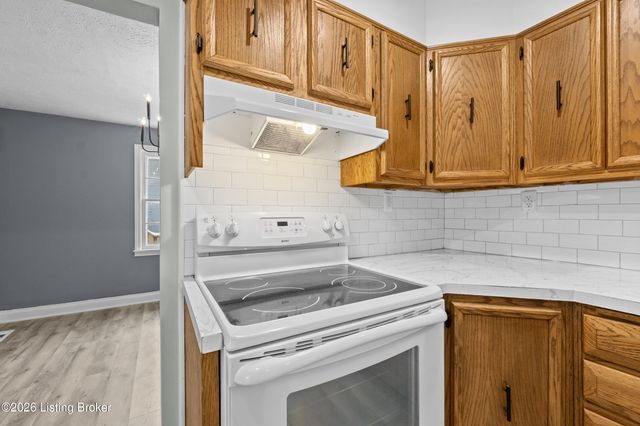 1710 Pershing Ave, Louisville, KY 40242