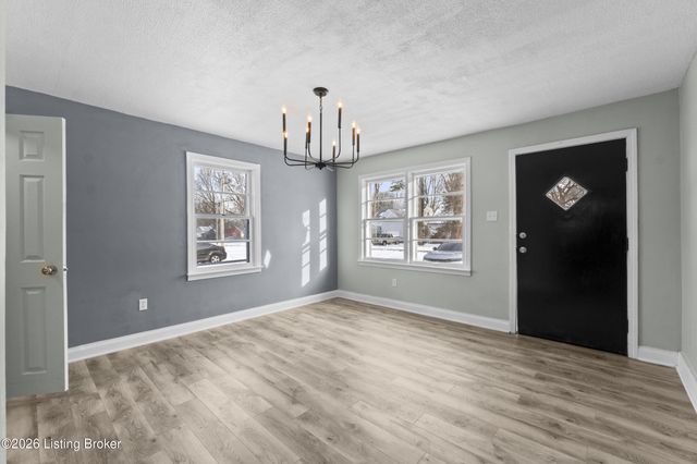 1710 Pershing Ave, Louisville, KY 40242