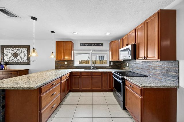 7434 SW 129th Ct, Miami, FL 33183