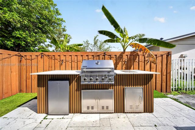 7434 SW 129th Ct, Miami, FL 33183