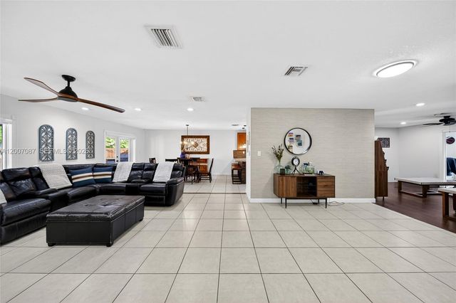 7434 SW 129th Ct, Miami, FL 33183