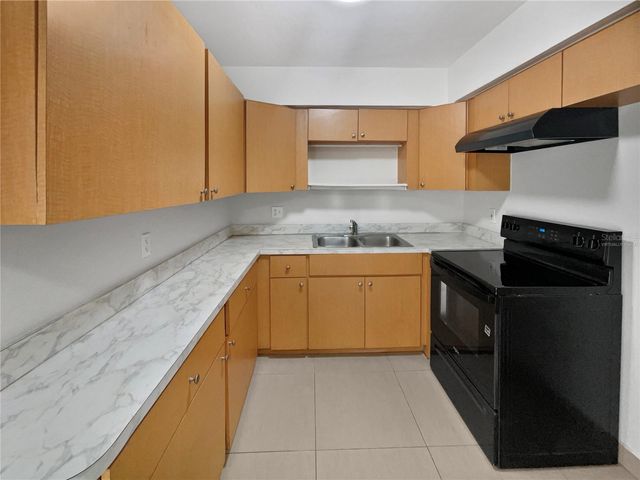 4202 CROMWELL DRIVE, Tampa, FL 33610