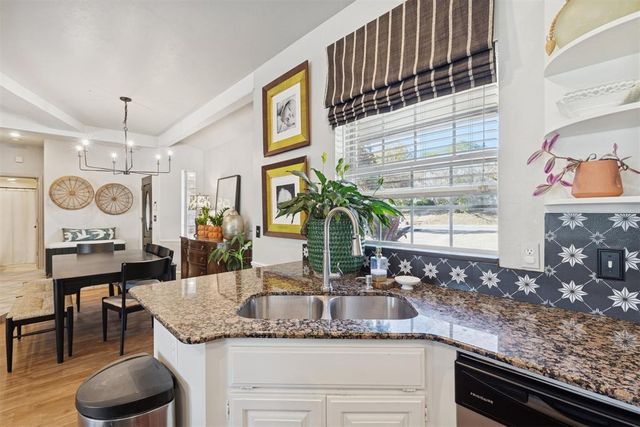 2520 Antelope Trail, Edmond, OK 73012