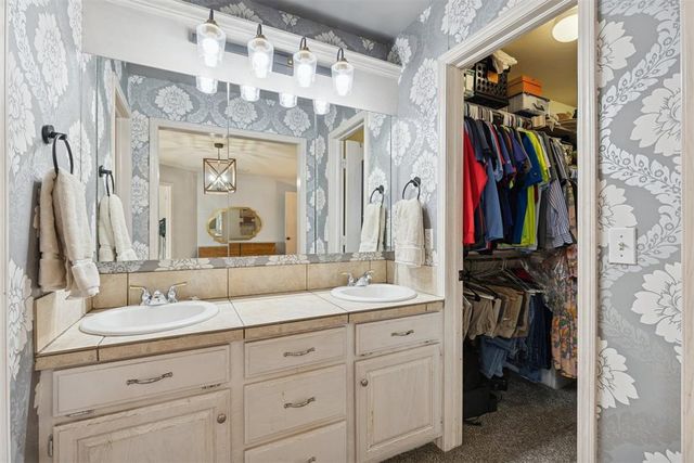 2520 Antelope Trail, Edmond, OK 73012