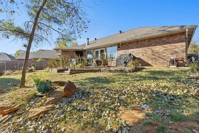 2520 Antelope Trail, Edmond, OK 73012