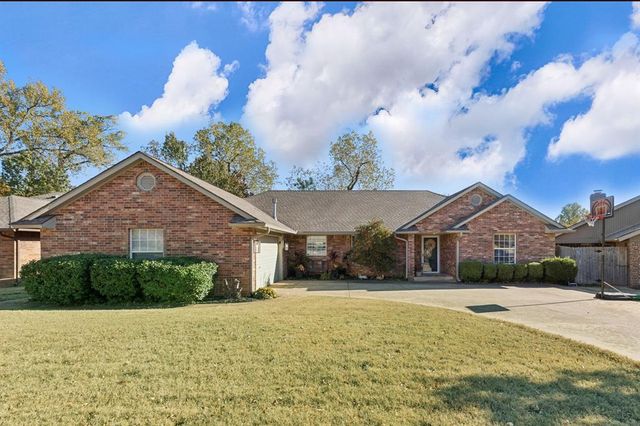 2520 Antelope Trail, Edmond, OK 73012