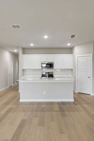 233 Bright Alcove Court, Lavon, TX 75166