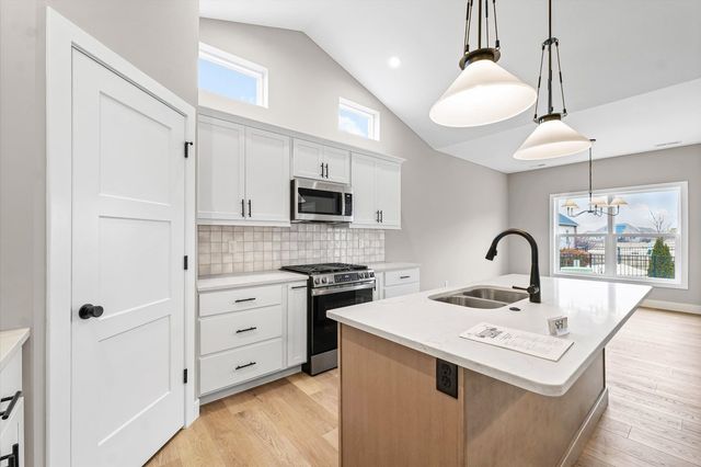 3902 Bay Circle, Champaign, IL 61822