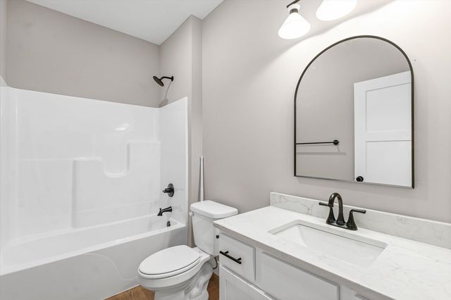 3902 Bay Circle, Champaign, IL 61822