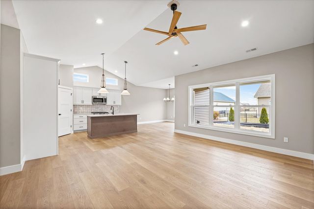 3902 Bay Circle, Champaign, IL 61822