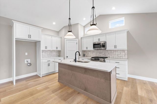 3902 Bay Circle, Champaign, IL 61822