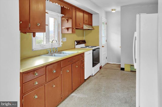 74 HICKORY ST, Schuylkill Haven, PA 17972