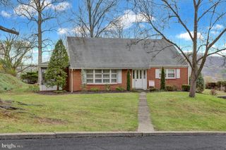 74 HICKORY ST, Schuylkill Haven, PA 17972