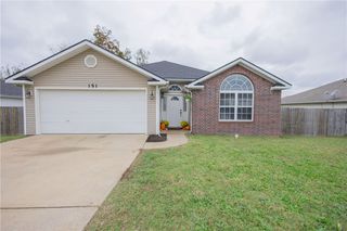 151 Elizabeth Drive, Huntsville, AR 72740