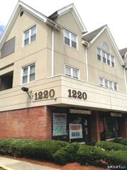 1220 Whitney Avenue 2D, Hamden, CT 06517