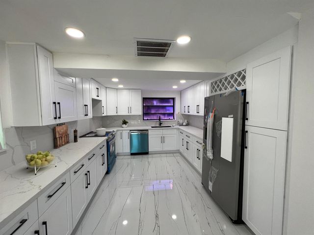 2518 Key Largo Lane, Fort Lauderdale, FL 33312