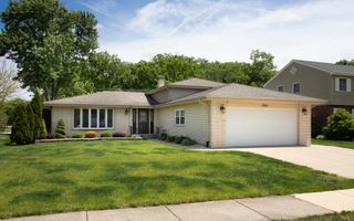 9941 Windsor Drive, Palos Hills, IL 60465