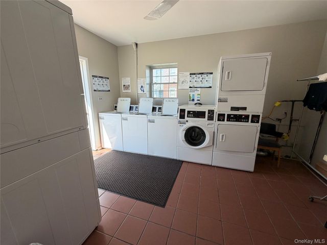 44 Athens, West Babylon, NY 11704