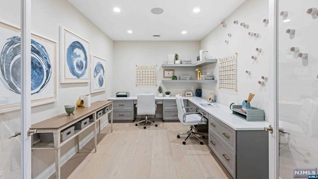 11 Royal Birkdale Lane, River Vale, NJ 07675