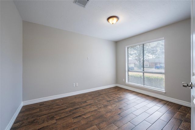 2010 Victoria Court, League City, TX 77573