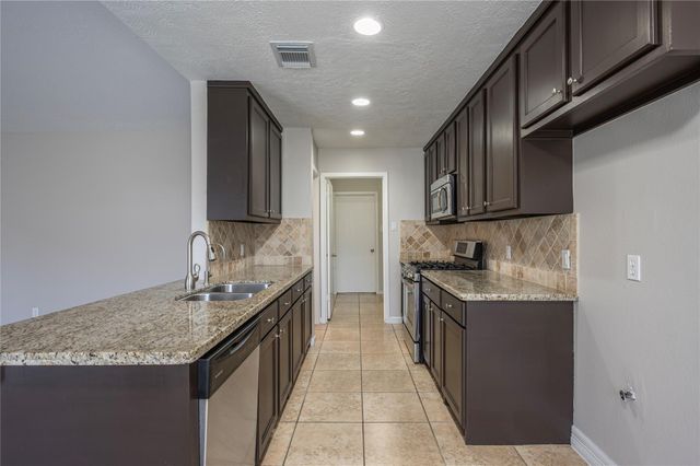 2010 Victoria Court, League City, TX 77573