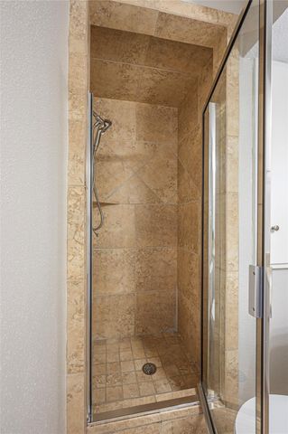 2010 Victoria Court, League City, TX 77573