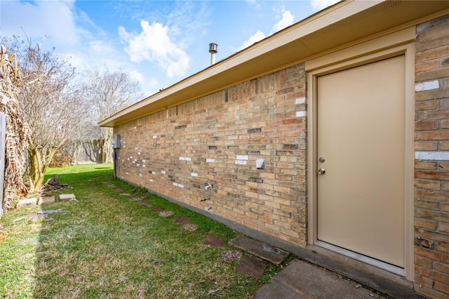 2010 Victoria Court, League City, TX 77573