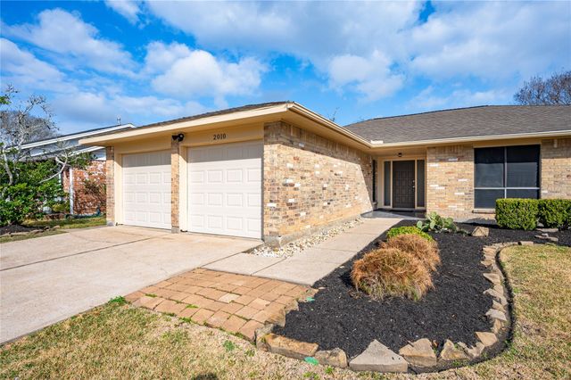 2010 Victoria Court, League City, TX 77573