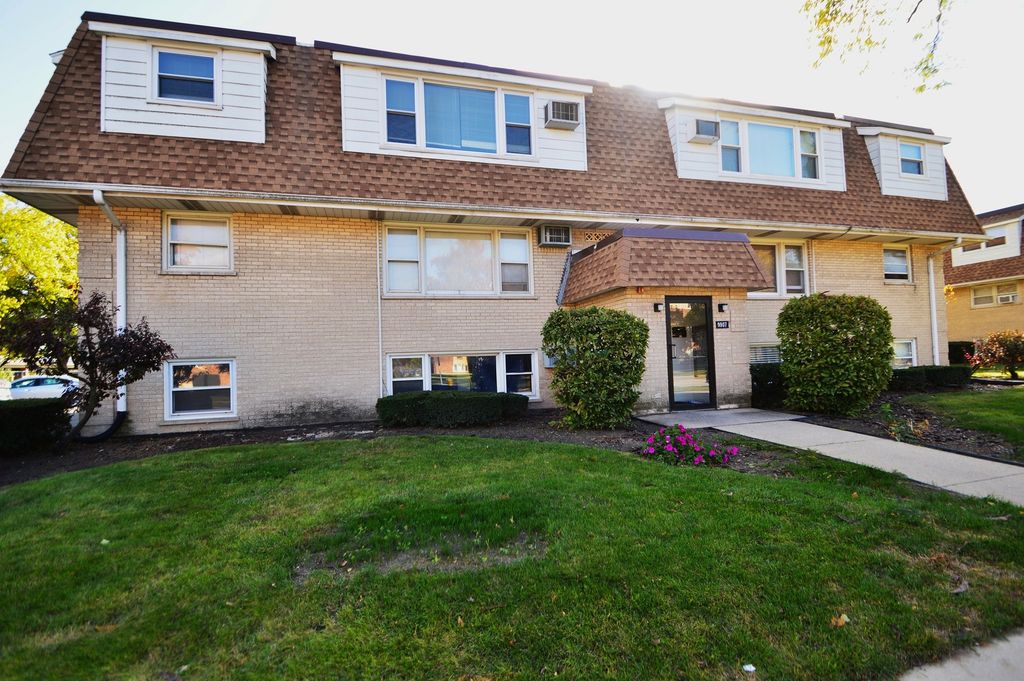 9907 W 58th Street 9, Countryside, IL 60525