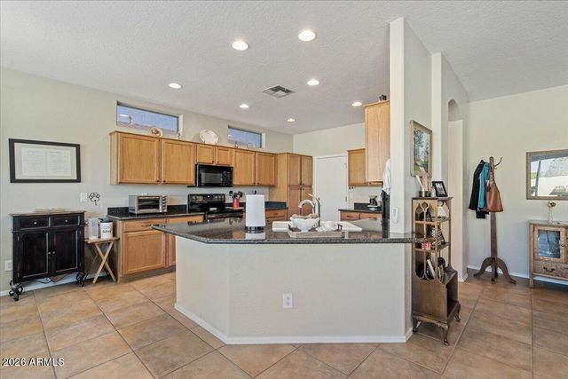 2124 E OAKLAND Street, Chandler, AZ 85225