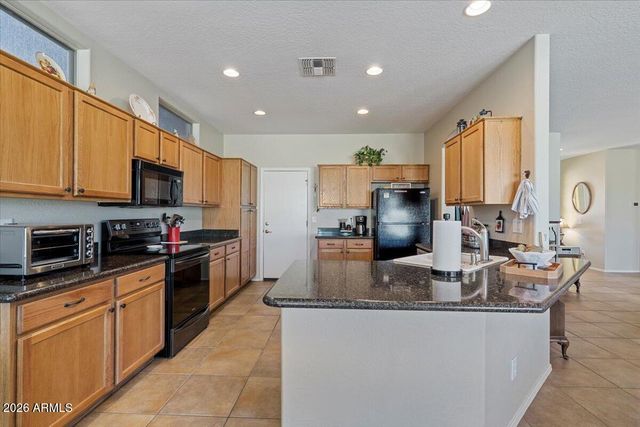 2124 E OAKLAND Street, Chandler, AZ 85225