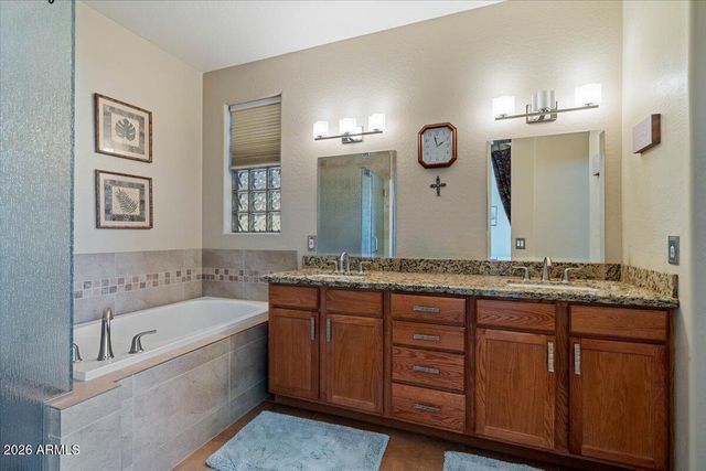 2124 E OAKLAND Street, Chandler, AZ 85225