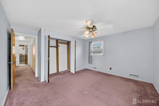 95 Pine Street, Iselin, NJ 08830