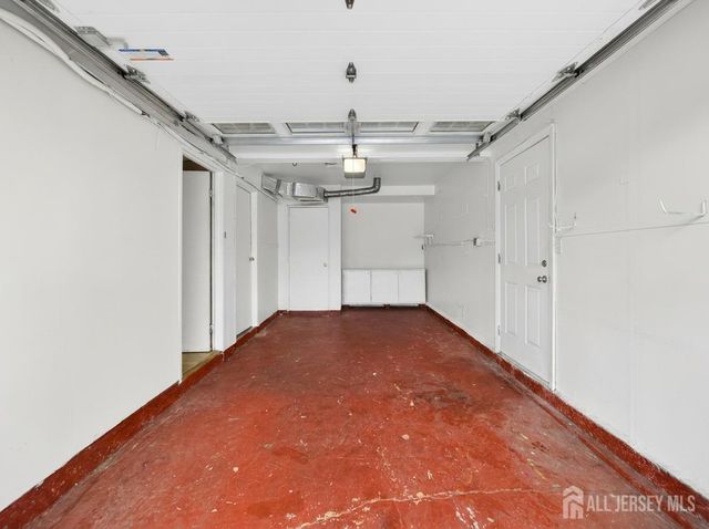 95 Pine Street, Iselin, NJ 08830