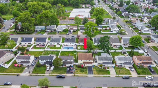 95 Pine Street, Iselin, NJ 08830