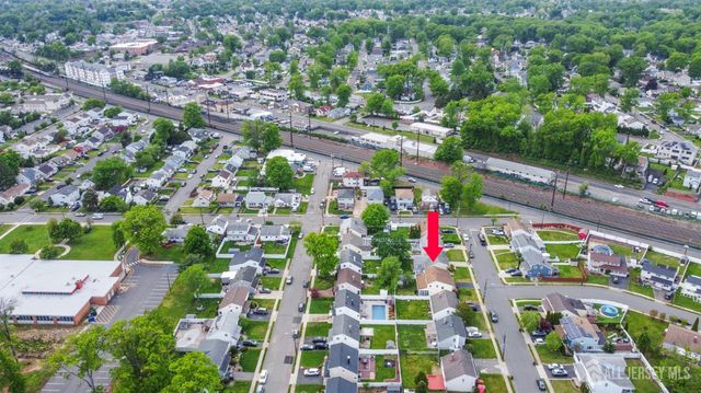 95 Pine Street, Iselin, NJ 08830