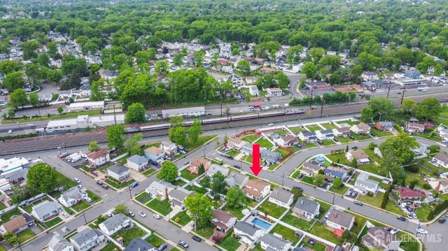 95 Pine Street, Iselin, NJ 08830