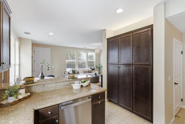 10782 New Grove Trail 82, San Diego, CA 92130