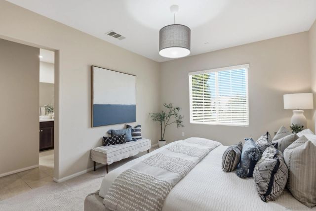 10782 New Grove Trail 82, San Diego, CA 92130
