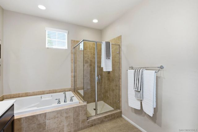 10782 New Grove Trail 82, San Diego, CA 92130
