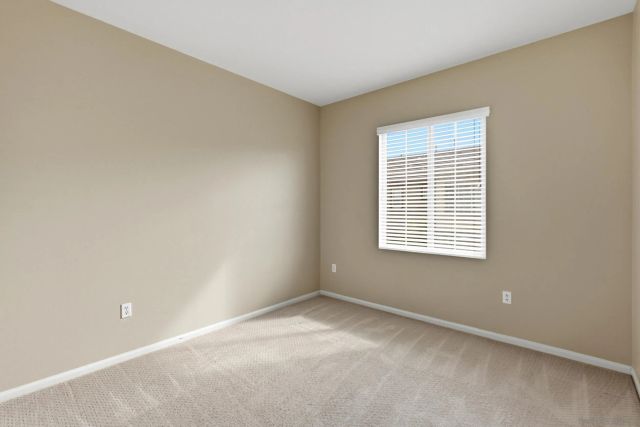 10782 New Grove Trail 82, San Diego, CA 92130