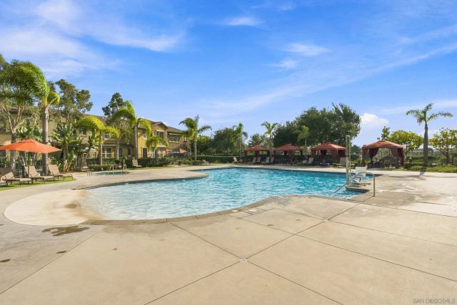 10782 New Grove Trail 82, San Diego, CA 92130