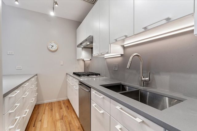 330 S Michigan Avenue 1807, Chicago, IL 60604