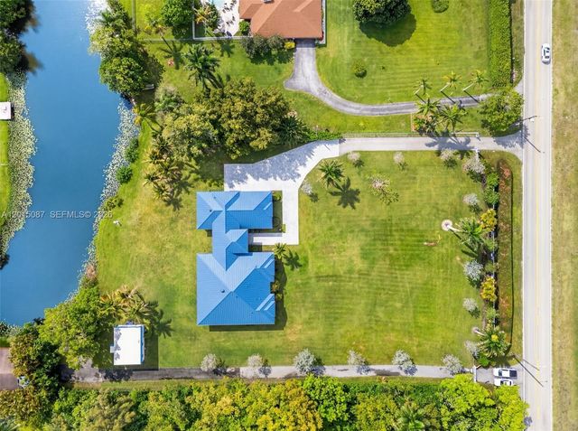 2400 SW 112th Avenue, Davie, FL 33325